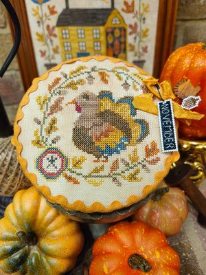 Pin Drum Shorties #11 Turkey design by Quaint Rose Needlearts